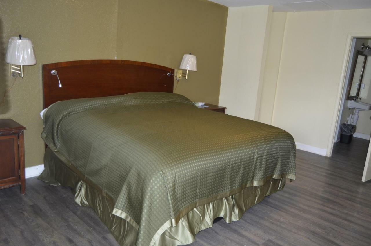 Regency Inn Toccoa Экстерьер фото